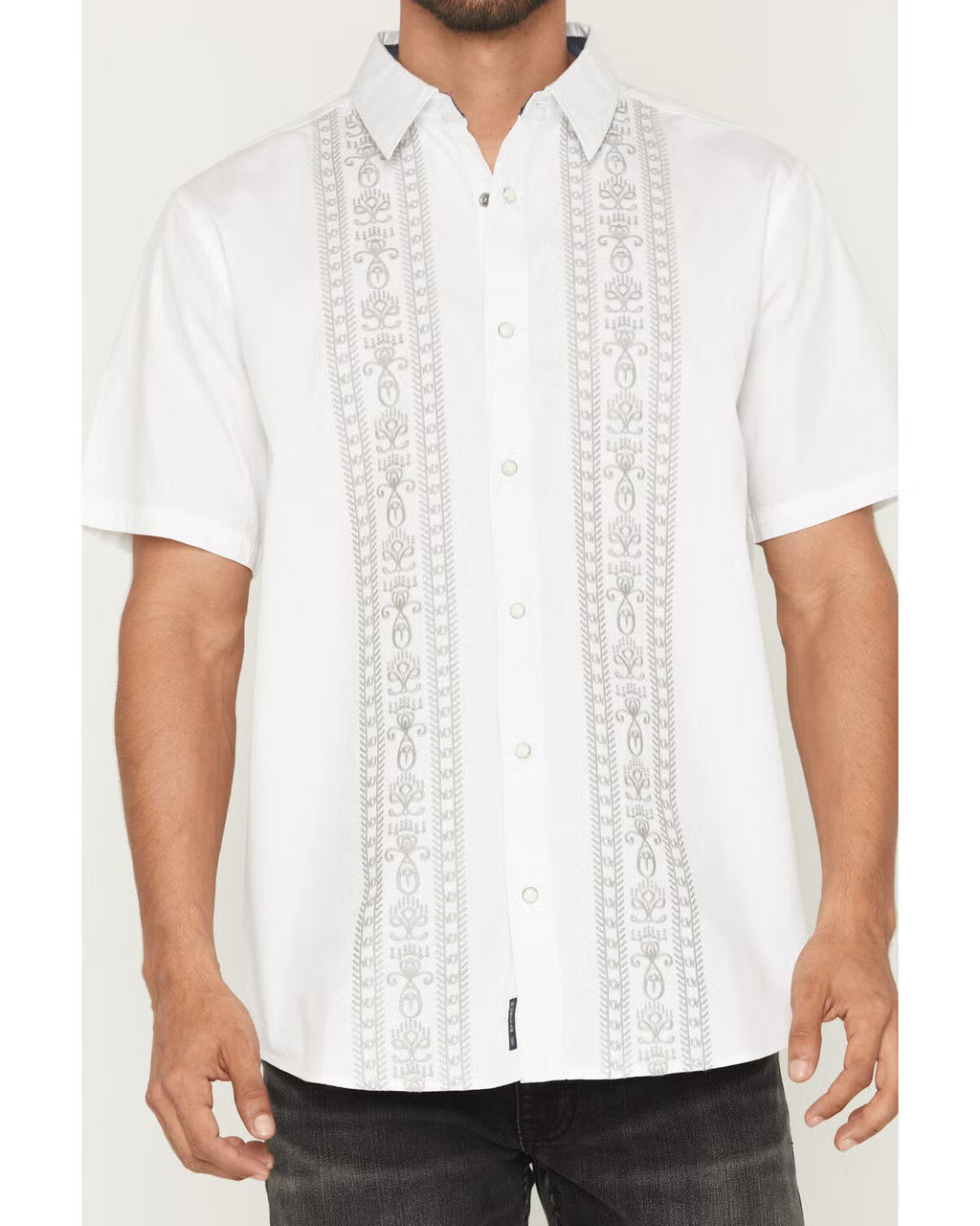 Herren-Westernhemd im Gaucho-Stil mit vertikalen Stickereien, kurzen Ärmeln und Druckknöpfen
